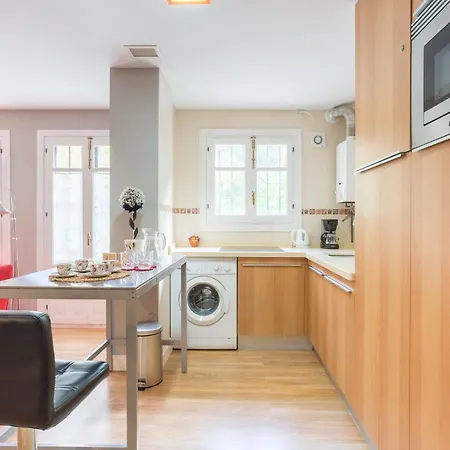 Mundo Nuevo: Acogedor En El Centro Apartamento